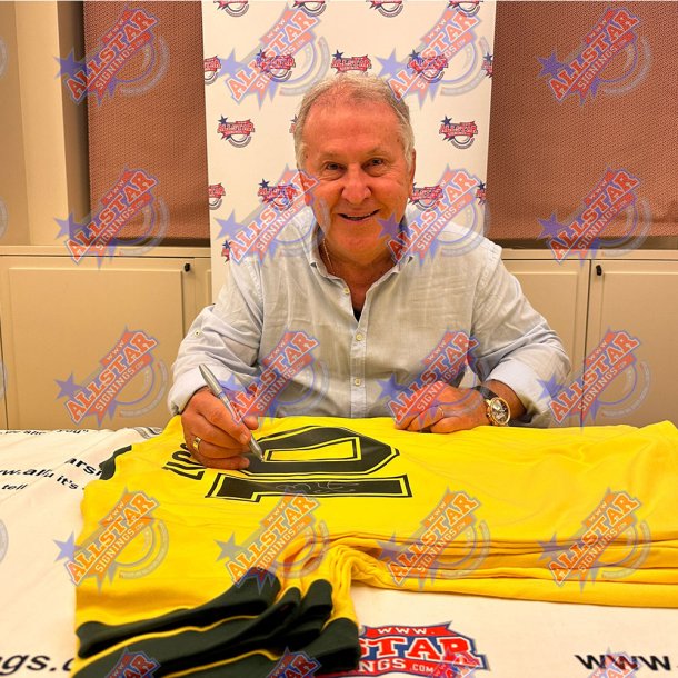 Brasilien 1982 Zico Signeret Trje (Indrammet)