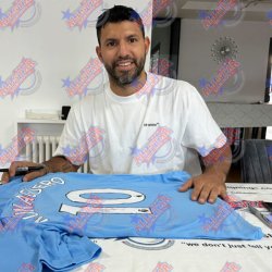 Manchester City FC Aguero signeret trje